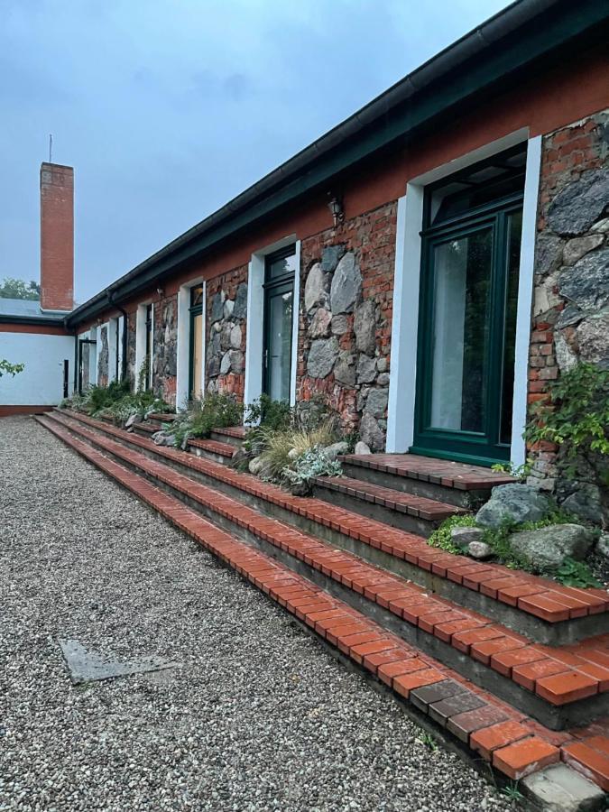 Radlerzimmer Mit Duschbad Und Minikueche In Neu Gaarz, Mitten In Der Natur Exterior photo